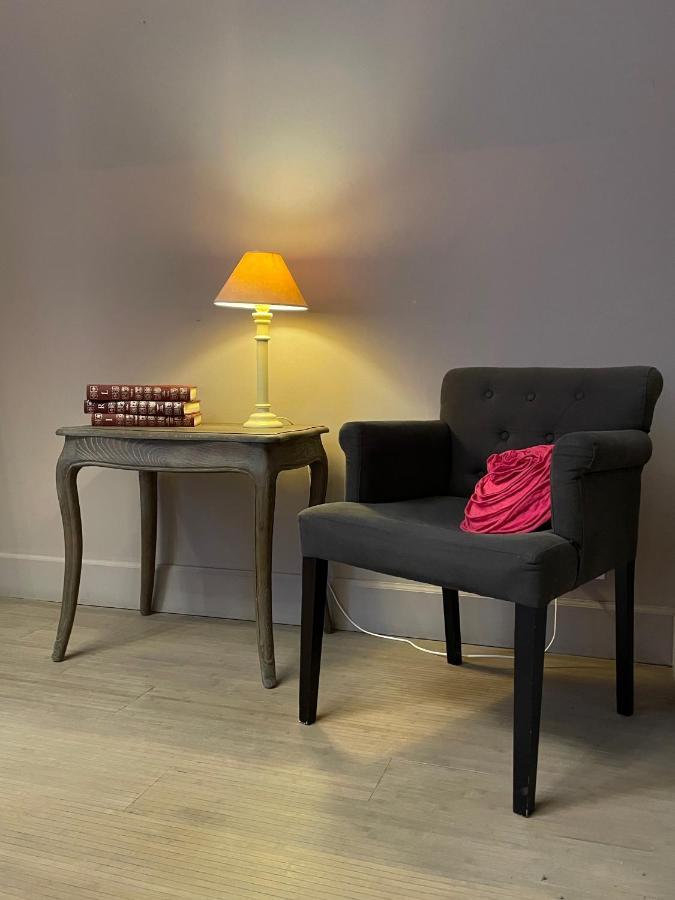Le Show Room Auxerre Kültér fotó